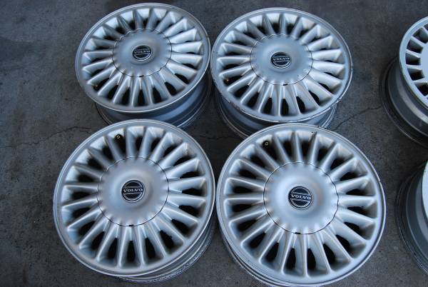 ボルボ V40用純正アルミホイール 4穴セット ☆旧V40用☆(純正品)｜売買 