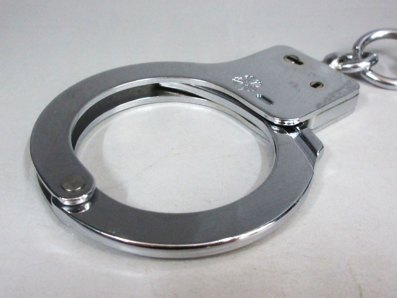 ☆B414 未使用品 希少 【警察手錠】 本物 当時物 法務省仕様 旭日章