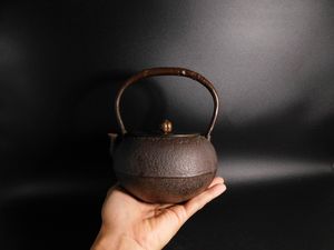 高橋敬典 鉄瓶のYahoo!オークション(旧ヤフオク!)の相場・価格を見る