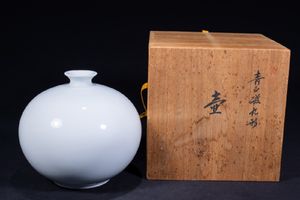 井上萬二 壺の値段と価格推移は？｜4件の売買データから井上萬二 壺の