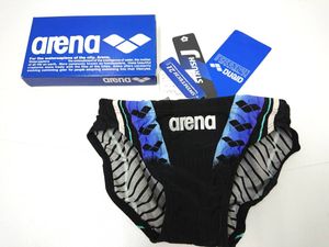 arenaアリーナメンズ競泳水着Sサイズの値段と価格推移は？｜4件の売買