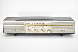昭和レトロ 真空管ラジオの値段と価格推移は？｜277件の売買データから