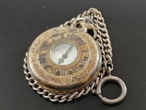 835刻印の値段と価格推移は？｜8件の売買データから835刻印の価値が