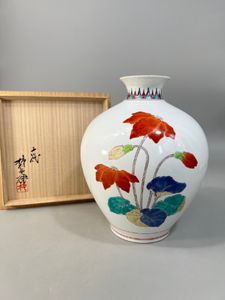 十四代 柿右衛門 花瓶の値段と価格推移は？｜32件の売買データから十四