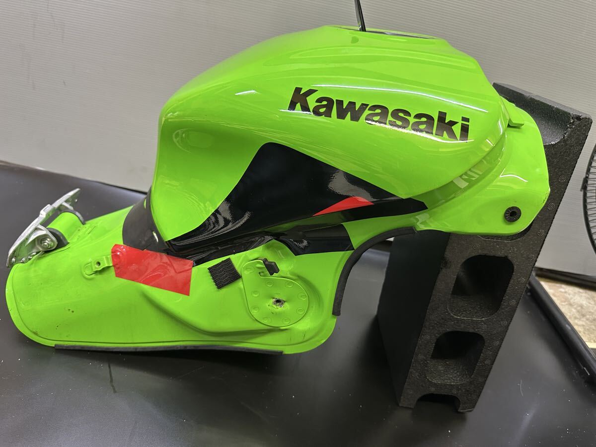 ZX-10R ガソリンタンクの値段と価格推移は？｜5件の売買データからZX