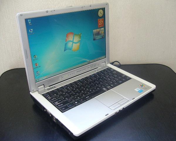 ★INSPIRON 700m Cel.M 1.3GHz/768M/40GB/12.1型WXGA/Win7+2010