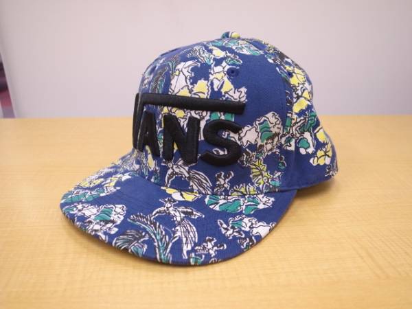 水原希子着 Sly Vansスライバンズcapキャップ青コラボ レア スライ 売買されたオークション情報 Yahooの商品情報をアーカイブ公開 オークファン Aucfan Com