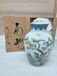 花瓶 壺 菊 紋の値段と価格推移は？｜5件の売買データから花瓶 壺 菊