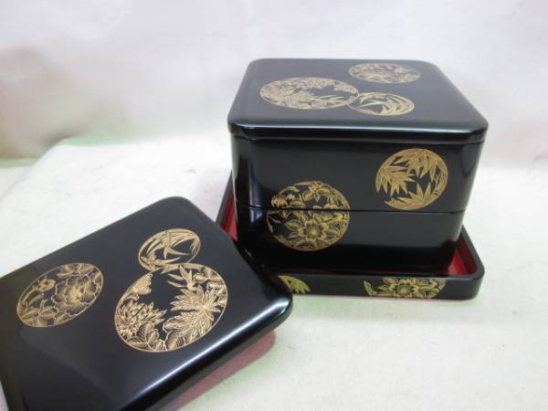 ☆月3527輪島塗 重箱揃 二段重 蓋盆 彫金毬花絵模様 お重 共箱
