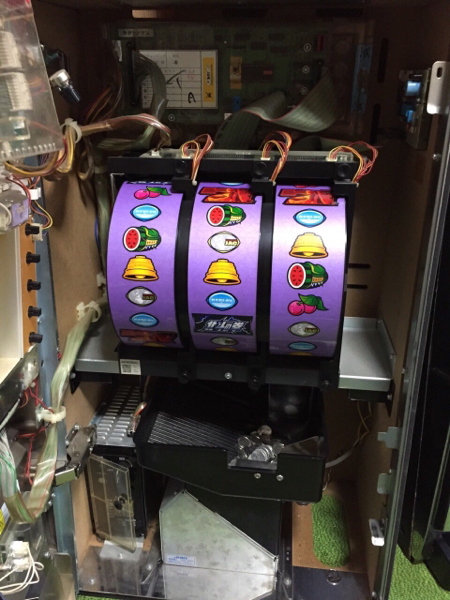 パチスロ北斗の拳 4号機 ユリアパネル コイン500枚付_2