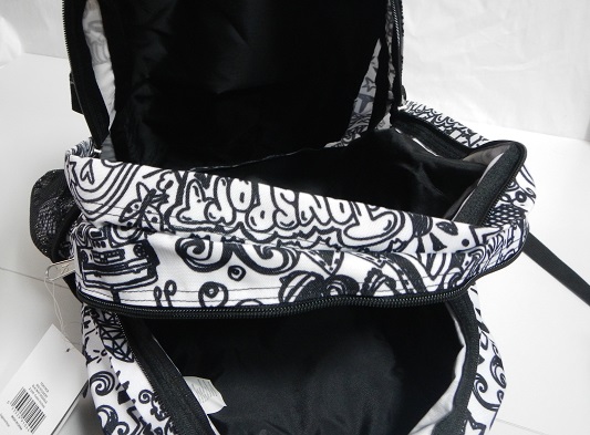 Jansport ジャンスポーツ リュック 白黒 メンズ レディース リュックサック デイパック 売買されたオークション情報 Yahooの商品情報をアーカイブ公開 オークファン Aucfan Com