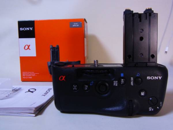 ☆使用.少.美品.SONY純正α77用縦位置グリップ VG-C77AM.箱.説_1