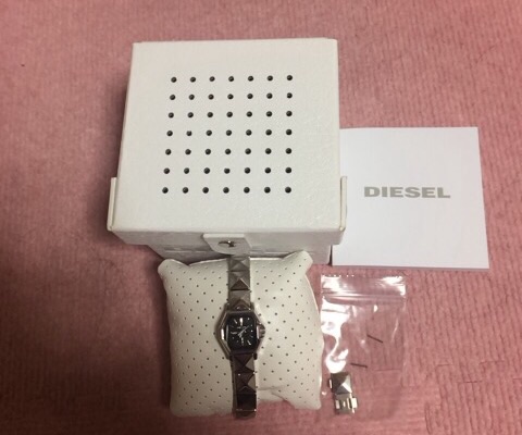 ディーゼル 腕時計 半額以下！美品