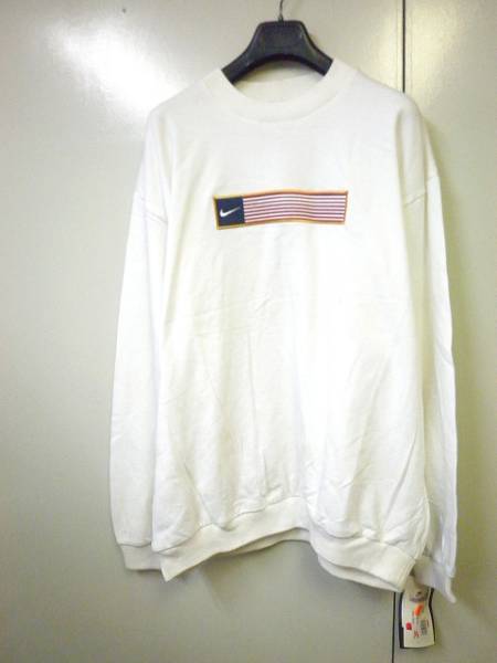 タグ付 ナイキnike スウェットトレーナーusa刺繍ｌ白 トレーナー 売買されたオークション情報 Yahooの商品情報をアーカイブ公開 オークファン Aucfan Com