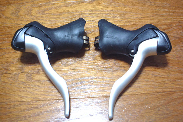 ●SHIMANO SORA ST-3400 3x9速 ●