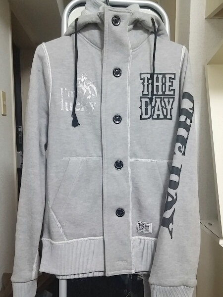 ダーツ　THE DAY アウターパーカー　グレー　