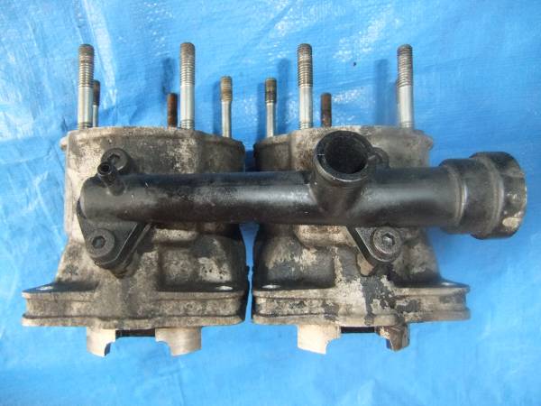 RZV500 シリンダー