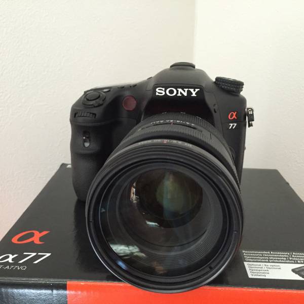 新品同様★α77 SLT-A77VQ ズームレンズキット★シャッター数809