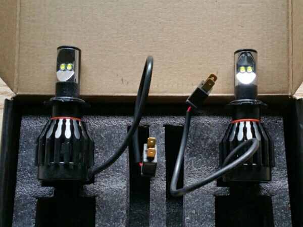 ゴルフ4　LEDバルブ　H7 　6000K 　2個セット　中古品