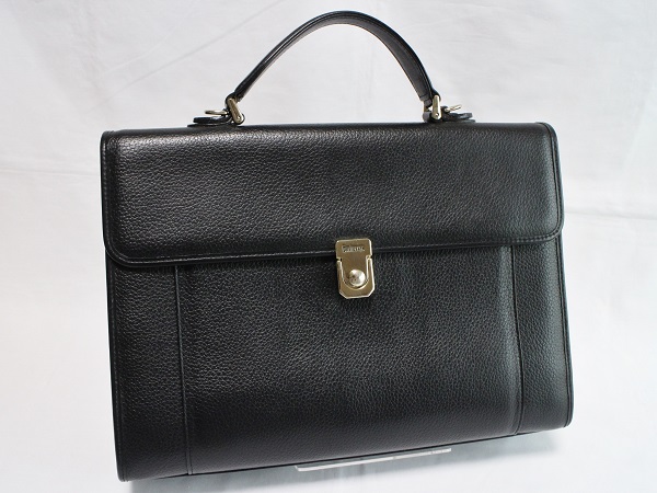 1円～【バーバリー本物】ハンドバッグ/レザー黒スト付/ビジネス
