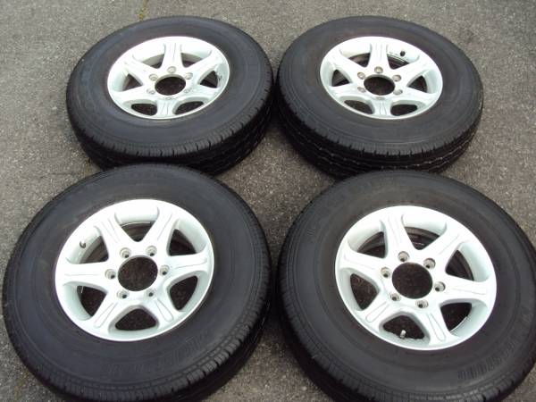 15×6.5Jアルミ■PCD139.7/6H＆BS 215/80R15 ４本セット