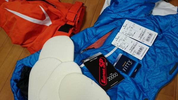 ★ゴールドウイン　デモモデルスキーウエア　最高級　Lサイズ★