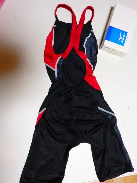 コナミスポーツクラブ ベストスイマー 水着 競泳 SS 黒中古(140cm以上