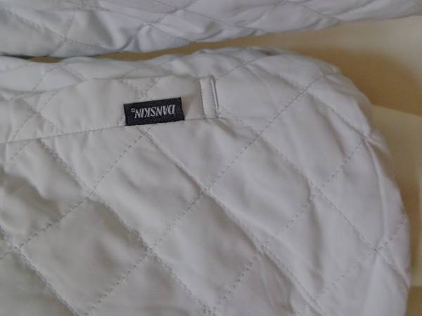ダンスキン　ＲＵＮ　光電子中綿入りジャケット　Ｍ　★美品