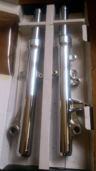 フォルツァ ＭＦ０８ 社外 ローダウンフォーク メッキ 美品