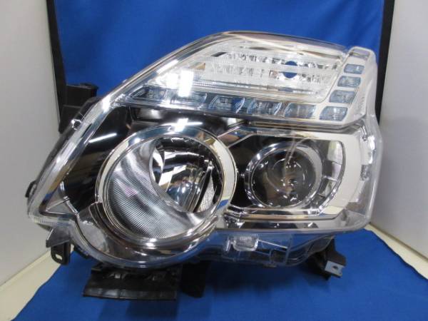 エクストレイル　T31　後期　左ライト　HID/キセノン　213127
