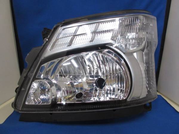 ダイナ/トヨエース　XZU700　左ライト　ハロゲン　純正　231116