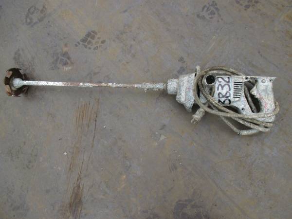 3832　攪拌機　ミキサー　100V　塗料生コン　中古　使えるよ！