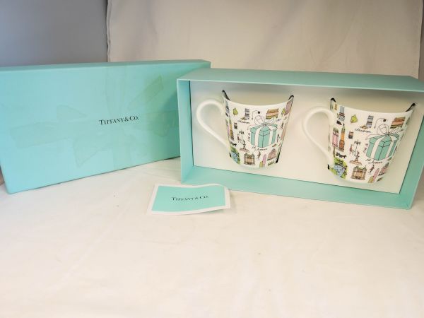 ティファニー　5thアベニュー　ペアマグカップ　rz5669