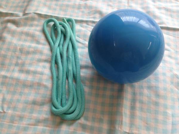 新体操　ジュニアジムロープ　おまけのボール_1