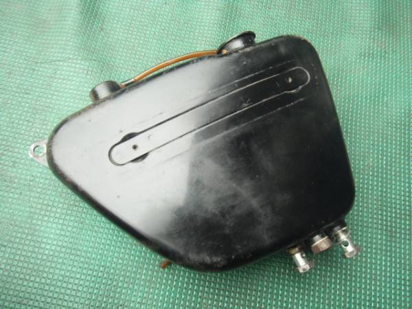 必見！W1S　穴なし♪ オイルタンク　　　（W1F W1SA W3 ダブワン