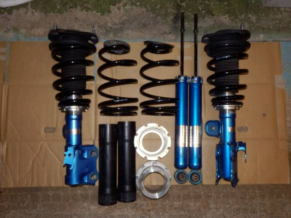 ZVW30　プリウス　クスコ車高調の中古です。