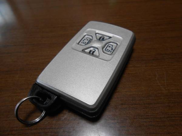 トヨタ スマートキー キーレス 4ボタン アルファード等 未使用①