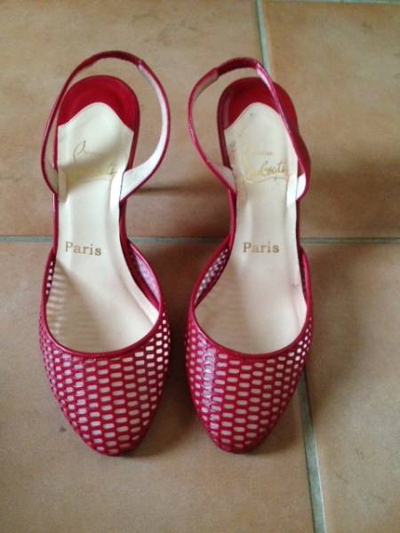 送料込み　ルブタン37