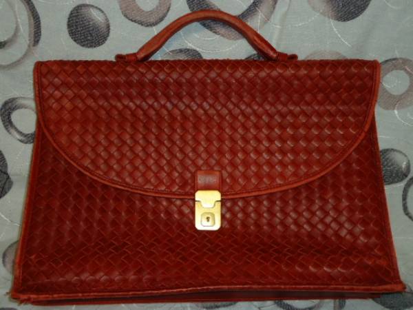 ★ボッテガヴェネタ 　イントレチャート ブリーフケース