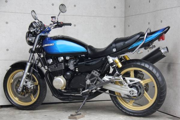 ゼファー400 Z2外装 珍しい 火の玉 2/15まで 売れなきゃ削除します カワサキ ゼファー400χ Z2黒青火の玉 車検付 (251cc-400cc)｜売買され