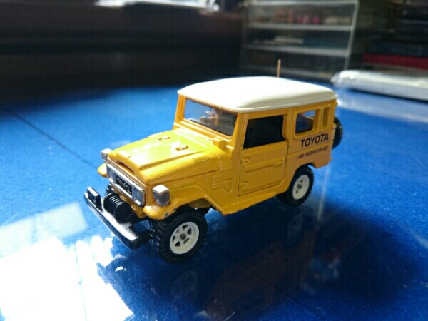 トミカダンディ トヨタ ランドクルーザー BJ41V-KCY イエロー