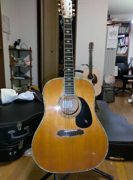 知る人ぞ知る　逆輸入アルバロスヤイリ　中古美品　即決アリ