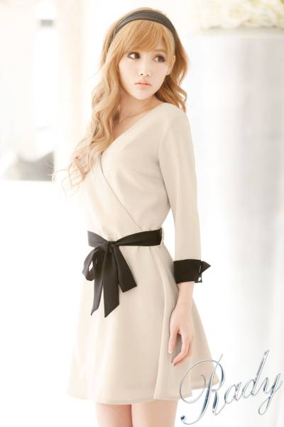 【rady】送料174円★バイカラーカシュクールワンピースベージュM