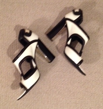 * バレンシアガ サンダル