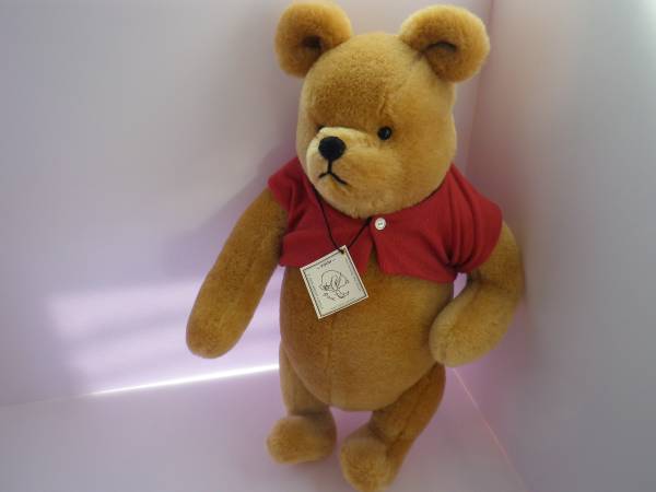 R.JOHN WRIGHT lifesize Winnie The Pooh