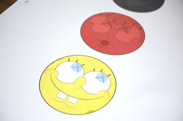 大割引 Kaws Spongebob カウズ スポンジボブ ポスター アート エンタメ ホビー Empresaguairena Com Py
