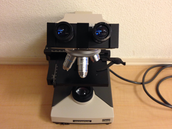 オリンパス顕微鏡CHT