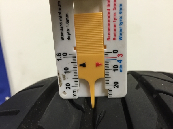 ＰＩＡＡ　ＲＯＺＺＡ　メッシュ　バリ山　タイヤ付　中古　１円