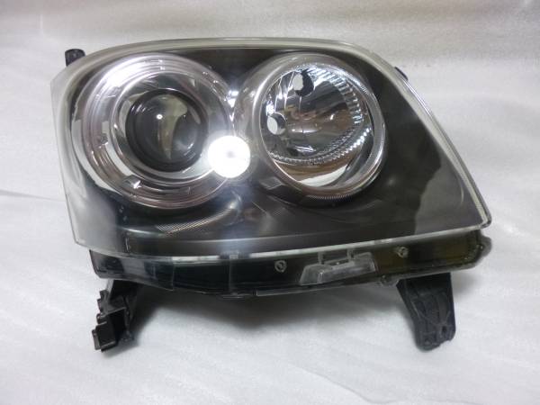 L175S☆ムーヴカスタム☆前期☆HID右ヘッドライト☆中古② ダイハツ用