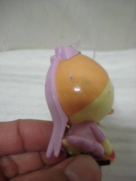 キーホルダー 1996カリメロの彼女 プリシラ コミック アニメーション 売買されたオークション情報 Yahooの商品情報をアーカイブ公開 オークファン Aucfan Com